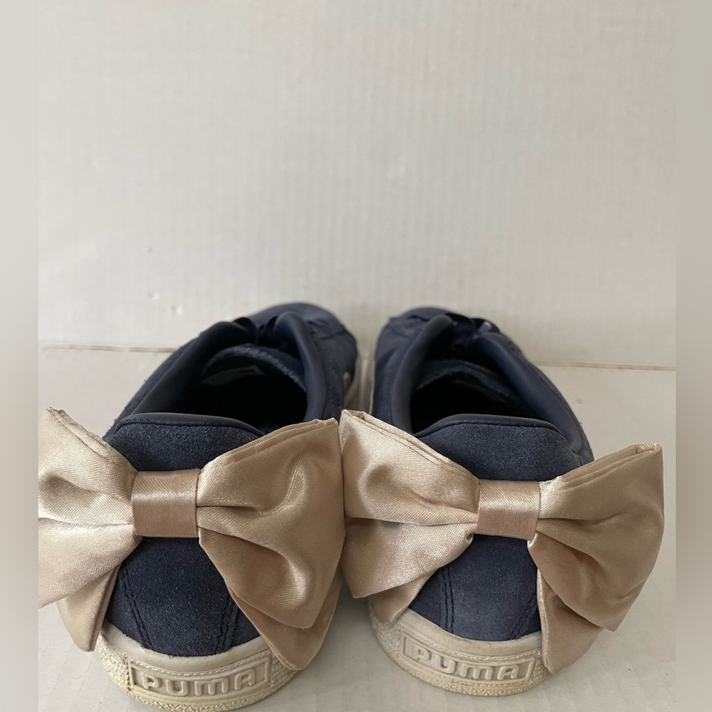Puma Sneakers Varsity Trainers Blue Suede/Lt Tan Satin Bows & Stripes Size 9 - Picture 5 of 9
